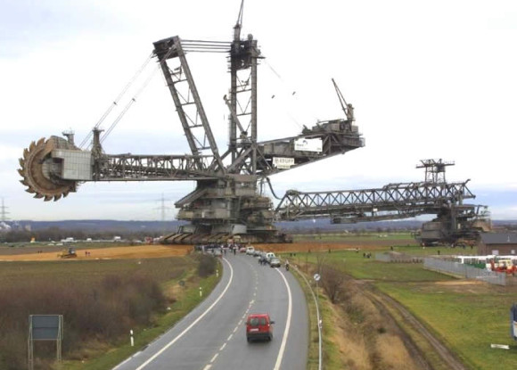 Kolbagge - en gigantisk grävmaskin. På engelska kallad "Bagger".